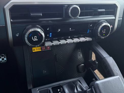 Used 2024 Toyota Tacoma TRD Sport w/ TRD Sport Premium Package AWD/4WD image 26