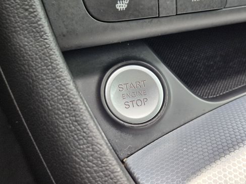 Used 2018 Audi Q3 2.0T Premium image 18