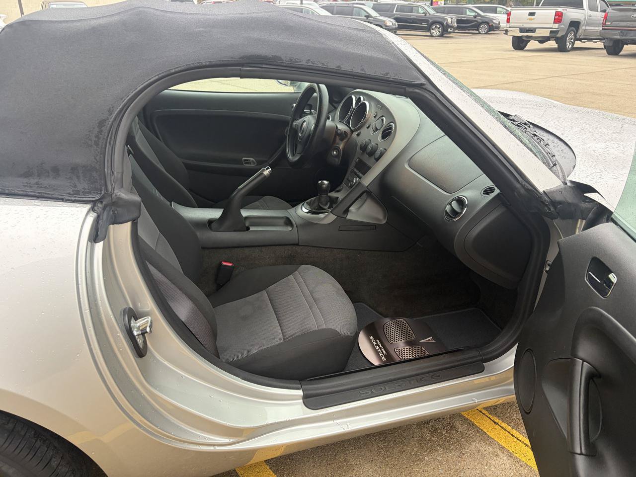 Used 2006 Pontiac Solstice Convertible w/ Power Package RWD image 8