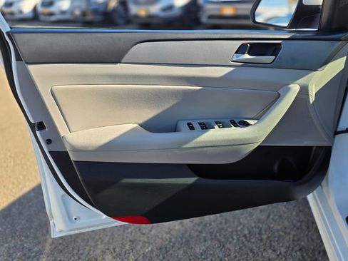 Used 2019 Hyundai Sonata SEL image 17