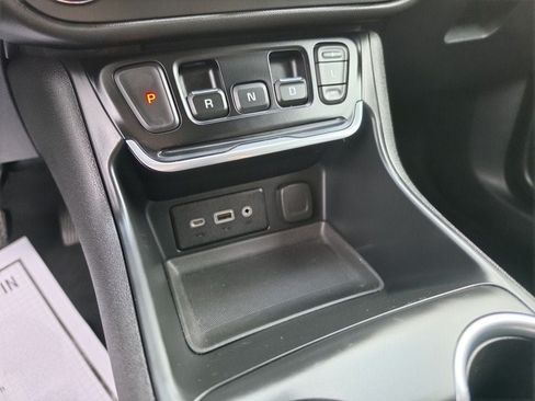 Used 2020 GMC Terrain SLE w/ Driver Convenience Package AWD/4WD image 20