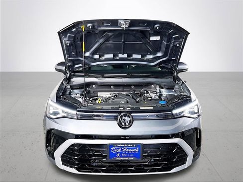 New 2025 Volkswagen Taos SEL image 23