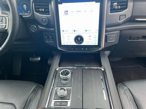 Used 2024 Ford Expedition Max Platinum image 23
