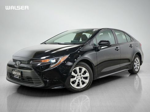 Used 2024 Toyota Corolla LE FWD image 1