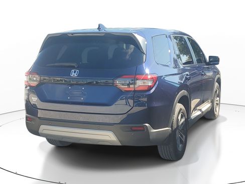 Used 2025 Honda Pilot EX-L image 5