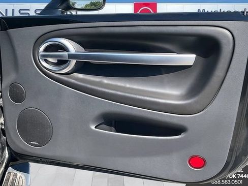 Used 2004 Chevrolet SSR w/ Preferred Equipment Group RWD image 24