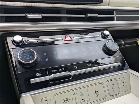 Used 2025 Hyundai Santa Fe Calligraphy image 14