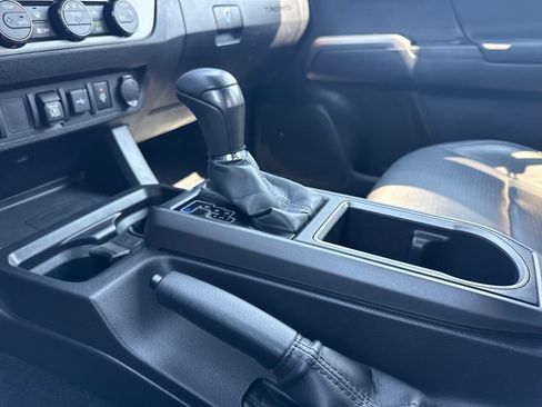 Used 2021 Toyota Tacoma TRD Sport AWD/4WD image 24