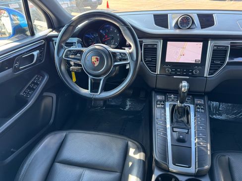 Used 2017 Porsche Macan image 18