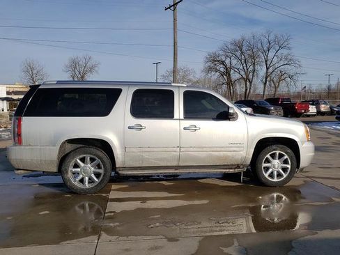 Used 2011 GMC Yukon XL Denali image 10