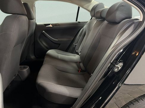 Used 2012 Volkswagen Jetta Sedan FWD image 32