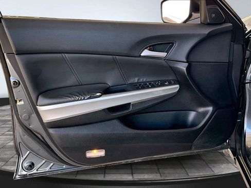 Used 2009 Honda Accord EX-L image 16