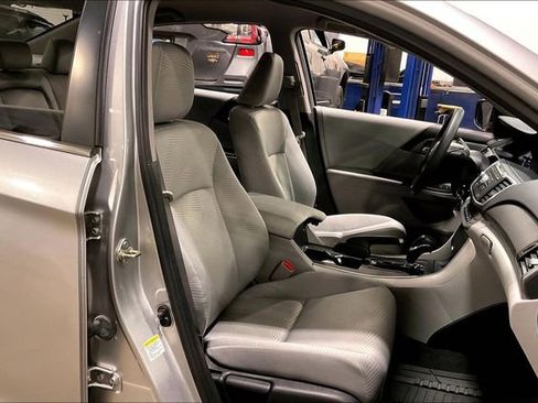 Used 2015 Honda Accord LX image 7