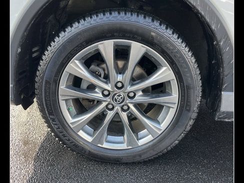 Used 2017 Toyota RAV4 Limited w/ Advanced Technology Package image 13