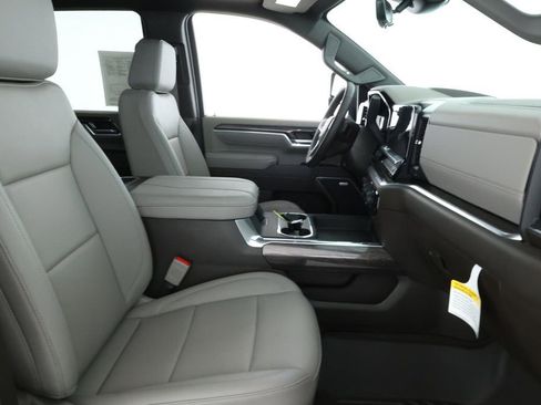 Used 2025 Chevrolet Silverado 3500 LTZ w/ LTZ Premium Package image 23