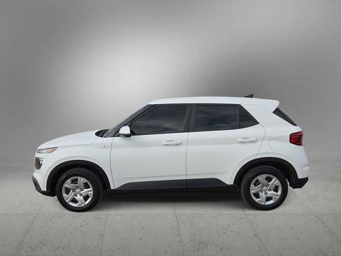 Used 2020 Hyundai Venue SE image 5