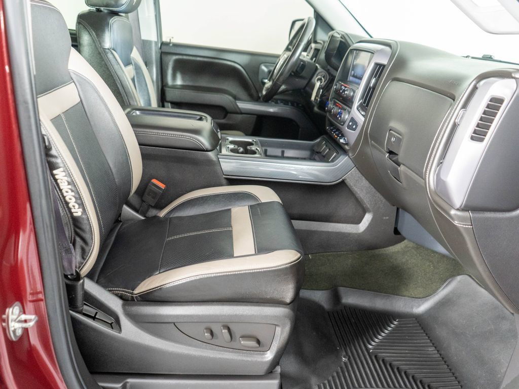 Used 2015 GMC Sierra 1500 SLE w/ All-Terrain Package AWD/4WD image 8