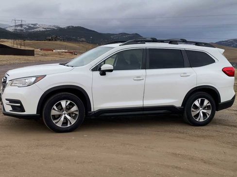 Used 2021 Subaru Ascent Premium w/ Convenience Package image 5