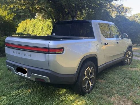 Used 2024 Rivian R1T Adventure AWD/4WD image 3