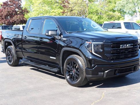 Used 2024 GMC Sierra 1500 Elevation w/ Elevation Premium Package AWD/4WD image 5
