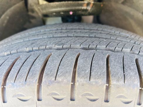 Used 2024 Chevrolet Equinox LT w/ LPO, Floor Liner Package FWD image 40