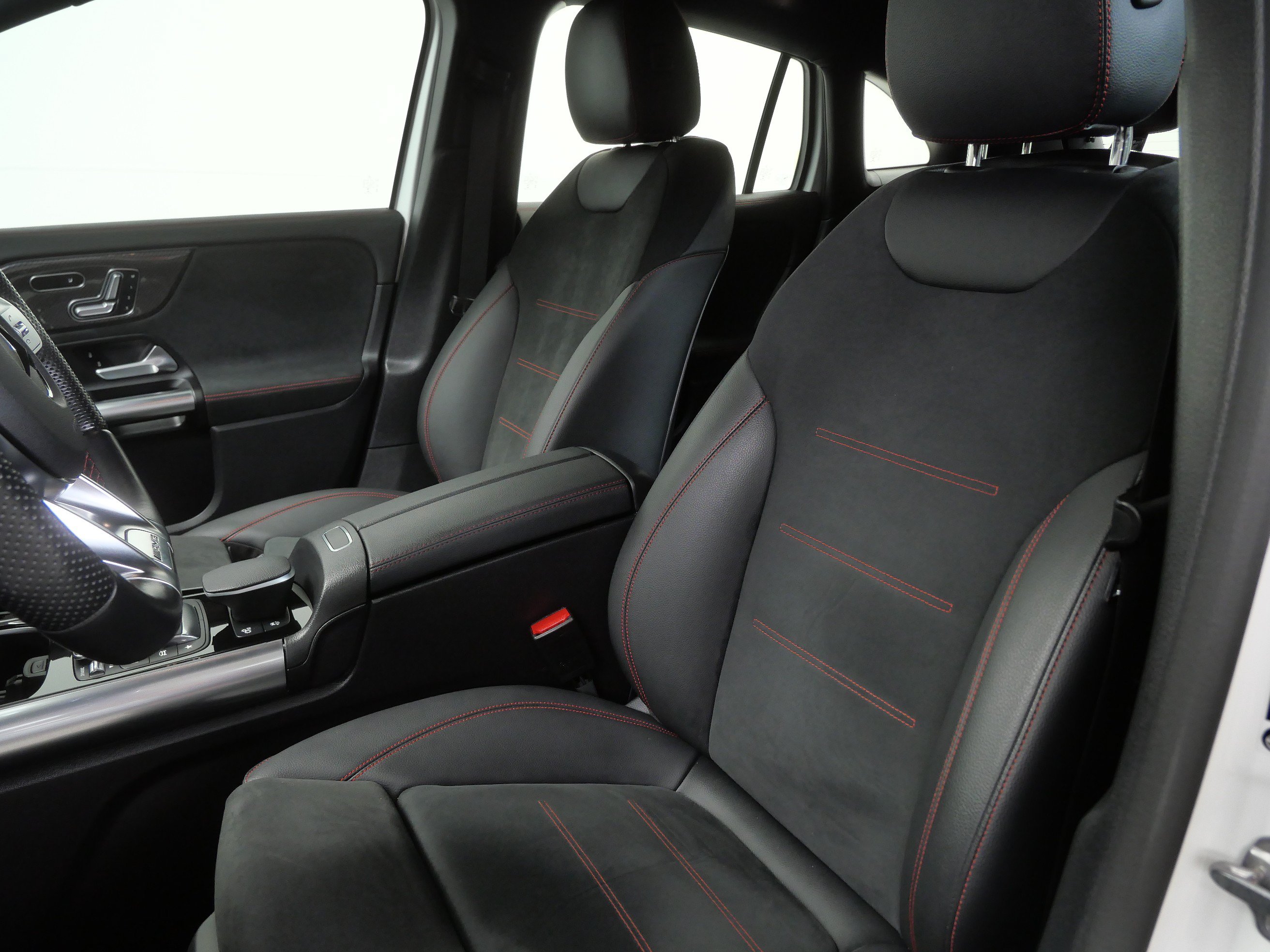 Used 2023 Mercedes-Benz GLA 35 AMG 4MATIC image 8