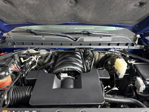 Used 2017 Chevrolet Silverado 1500 LT w/ All Star Edition AWD/4WD image 12