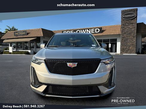 Used 2024 Cadillac XT6 Sport w/ Technology Package AWD/4WD image 2