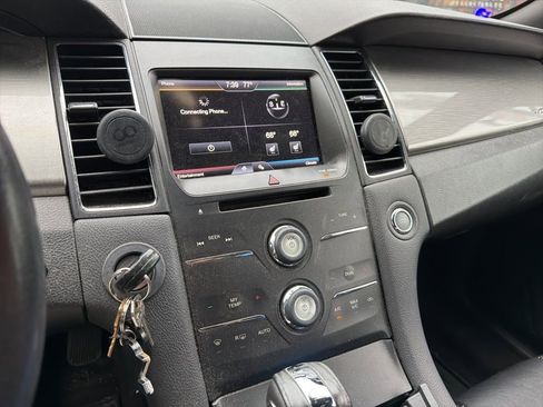 Used 2013 Ford Taurus SEL FWD image 7