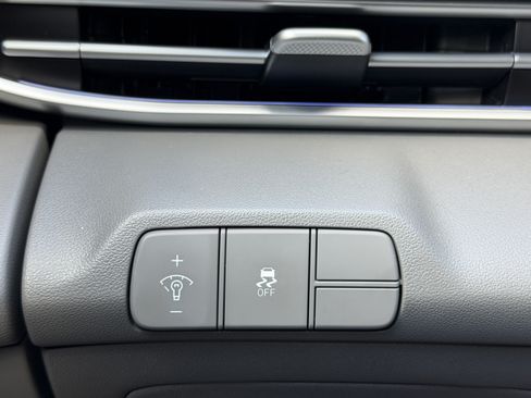 Certified 2024 Hyundai Elantra SEL FWD image 25