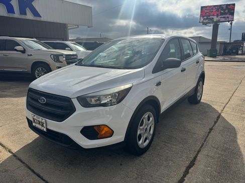 Used 2019 Ford Escape S image 1