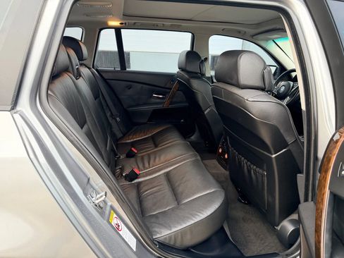 Used 2007 BMW 530xi Wagon image 13