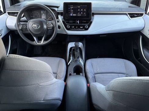 Used 2025 Toyota Corolla SE w/ Convenience Package image 11