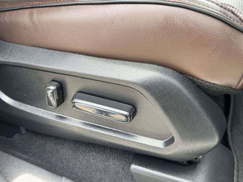 Used 2025 Honda Pilot Elite image 65