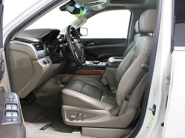 Used 2017 Chevrolet Suburban Premier AWD/4WD image 9