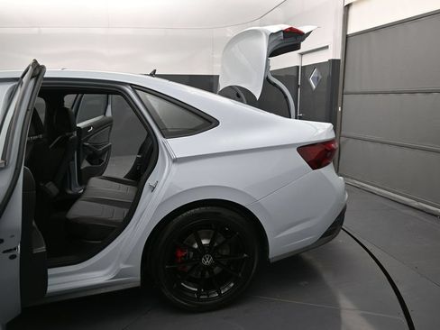 Used 2026 Volkswagen Jetta GLI Autobahn FWD image 12