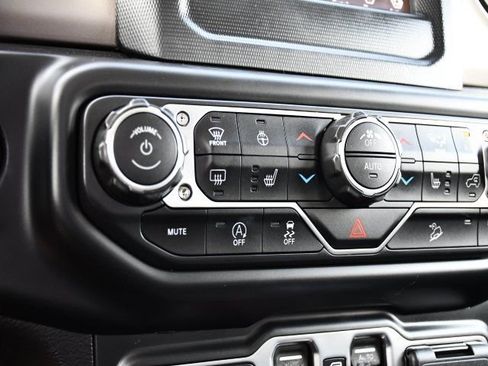 Used 2018 Jeep Wrangler Unlimited Sport S AWD/4WD image 21