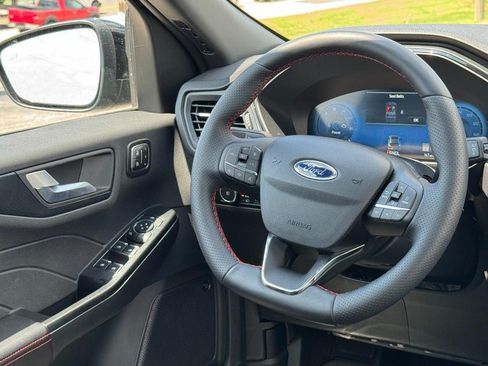 Used 2025 Ford Escape ST-Line Select w/ Tech Pack #2 AWD/4WD image 13