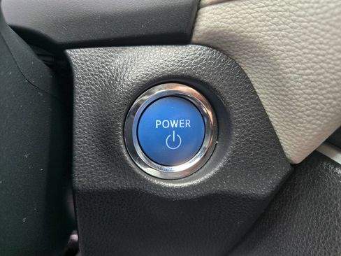 Used 2022 Toyota RAV4 XLE w/ Convenience Package AWD/4WD image 20