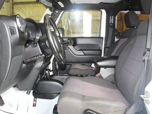Used 2011 Jeep Wrangler Sport AWD/4WD image 13