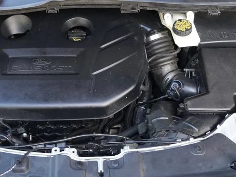 Used 2016 Ford Escape SE w/ SE Leather Comfort Package FWD image 13