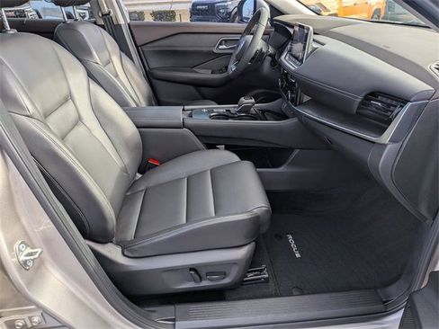 Used 2021 Nissan Rogue SL image 38