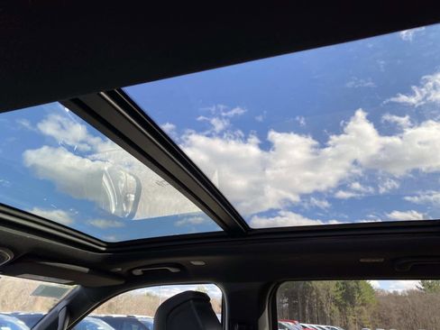 New 2026 Jeep Grand Wagoneer 4WD image 9