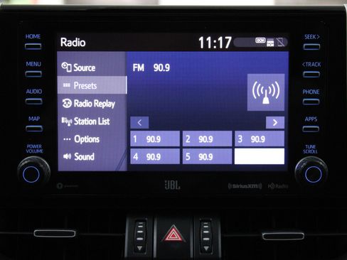 Used 2019 Toyota RAV4 Limited w/ Advanced Technology Package FWD image 28