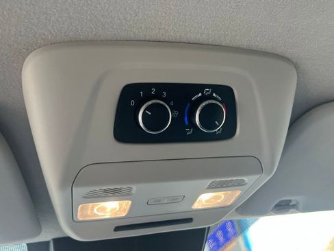 Used 2023 Ford Transit 350 XLT image 33