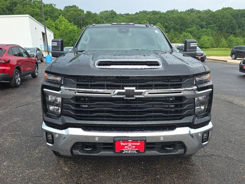 New 2026 Chevrolet Silverado 2500 LT w/ All Star Edition AWD/4WD image 3