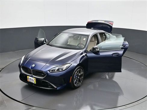 Used 2025 BMW M235i xDrive w/ Premium Package image 31