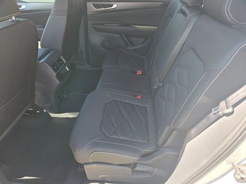 New 2025 Volkswagen Atlas Cross Sport SE FWD image 7
