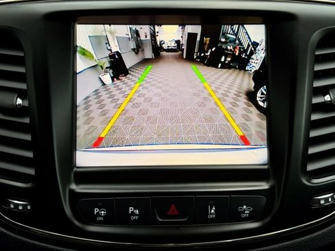 Used 2016 Chrysler 200 C w/ Premium Group image 15