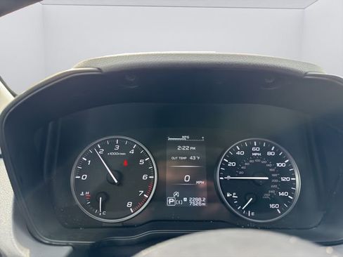 Used 2024 Subaru Crosstrek 2.0i Premium image 11